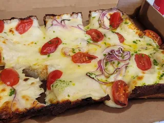 King’s Famous Pizzeria, Roast Beef And Seafood