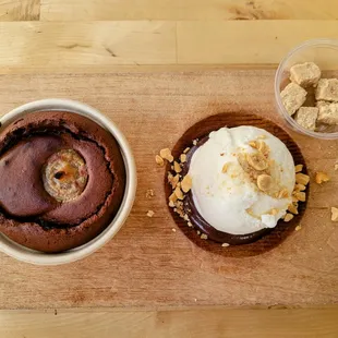 Peanut Butter Hot Molten Cake