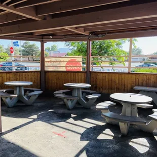 Nice little patio area..