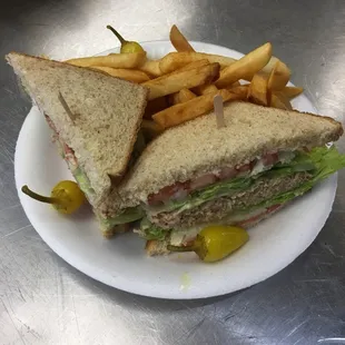 Tuna sandwich
