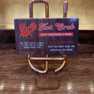 a sign for hot crab