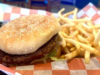 BoatHouse Cafe & Grille