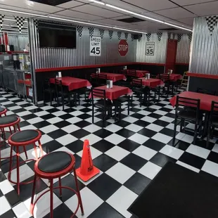 sushi and sashimi, interior