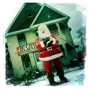Santa visits HDH