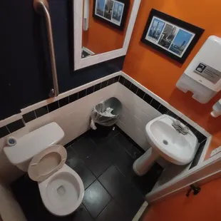 Obligatory bathroom photo