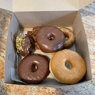 donuts, food, dough desserts