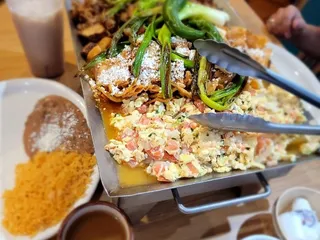 Gloria's Restaurant & Bar