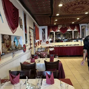 Inside -lunch buffet