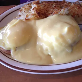 B16. Eggs Benedict with Canadian Bacon