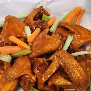 fried chicken wings, chicken wings and fried chicken, bbq wings, chicken wings, food, chicken, poultry, fried chicken, bbq chicken