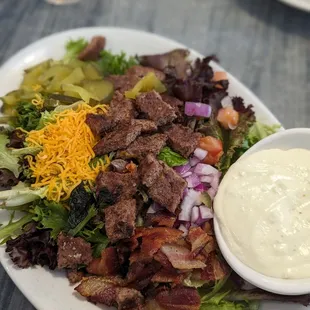 Bacon burger salad w/ Bleu cheese