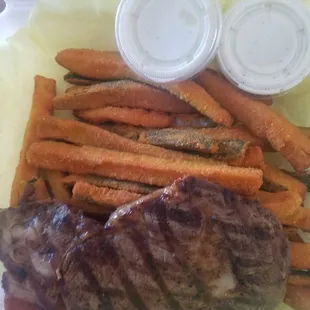 Rib eye steak with zucchini sticks