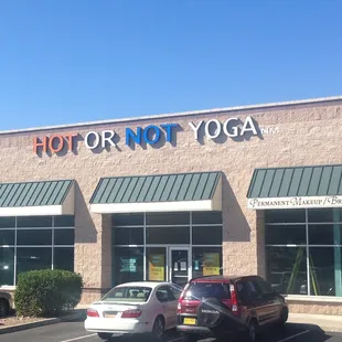 Street view of our beautiful sign, created by Zeon Signs!