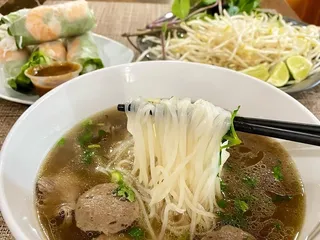 Pho 7 Simmering Soup