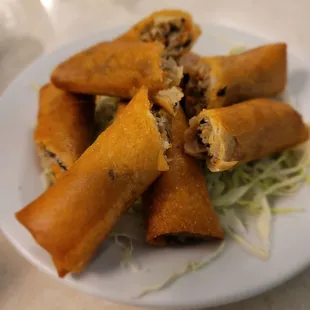 Dinner @Hot Pot Heaven tonight; 6/2021, Happy Father&apos;s Day. They ran out of their Shrimp Roll, ordered these Spring Rolls &amp; ate half. Omg!
