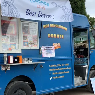 a blue food truck