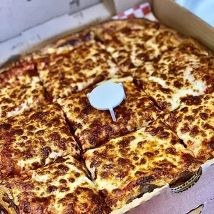 Hot Rod Willy's Pizza