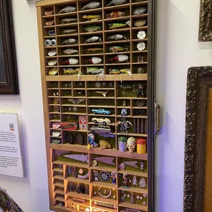 Leon d s favorite piece here LOL