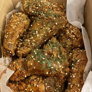 food, bbq wings, fried chicken wings, chicken wings and fried chicken, poultry, chicken wings, chicken, bbq chicken, fried chicken