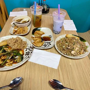 Hot &amp; Sour Soup.  Fried Pot Stickers! Hunan combo and Fried Rice Combo with Beef, Chicken, and Shrimp! Very good and a little Spicy!