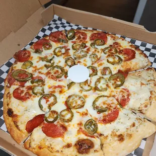 Pepperoni jalapeño white sauce!!
