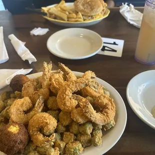 Shrimp platter/okra, fish burger/fries, Arnold Palmer. Lol