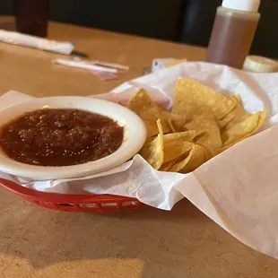 Salsa &amp; Chips
