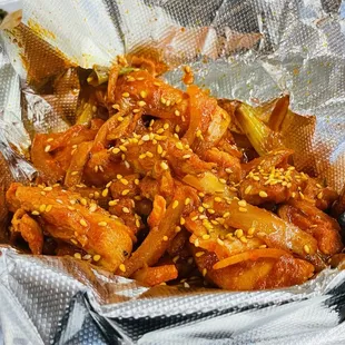 bbq chicken, fried chicken wings, bbq wings, fried chicken, chicken wings and fried chicken, chicken, chicken wings, poultry, food