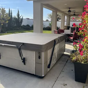 Hot Spring, Highlife, Sovereign