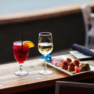 Delicious food, Fire pits and Patio Seating