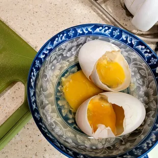 wasted your money don't buy duck eggs here.