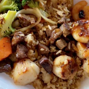 Combo dinner, steak, scallops and shrimp!