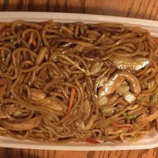 Chicken lo mein