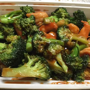 Shrimp with broccoli