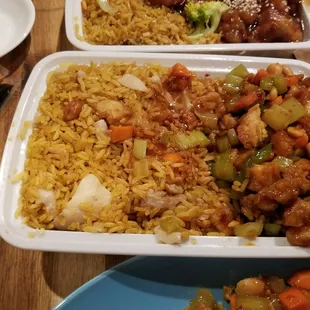 Actual combo portion is 2/3 rice, 1/3 main, initially rice is hidden by main