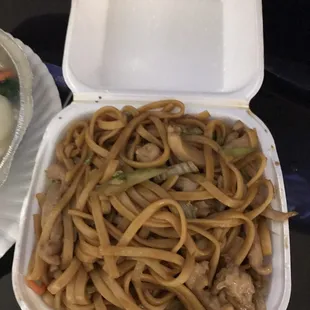 Chicken low mein