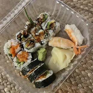 Rock and Roll, spicy salmon, ebi nigiri