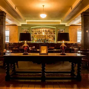 Butler&apos;s Cafe/Breakfast Room