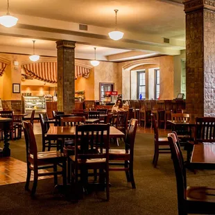 Butler&apos;s Cafe/Breakfast Room