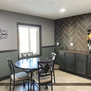 Breakfast area (none cause of COVID)