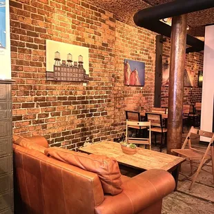 Relaxed, rustic interior