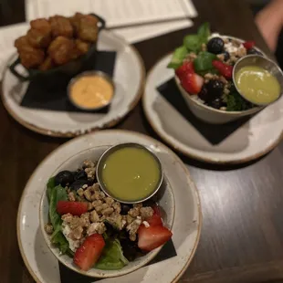 Split Salad and tots