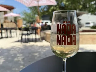 Bar Nada Nada
