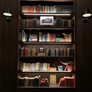 Shelfy in the Roosevelt Room