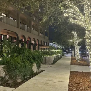 Holiday lighting outside