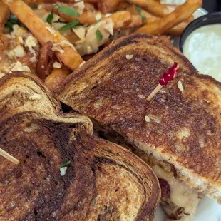 Reuben with garlic fries