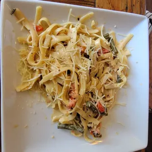 Primavera pasta