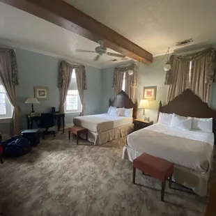 Beautiful and spacious accommodations. Felt at home. Better! Felt like honored guests.