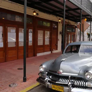 MAISON PIERRE LAFITTE curbside classic car club