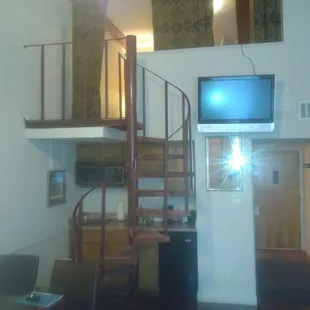 Nice two story room,  much cheaper than the Roosevelt next door!